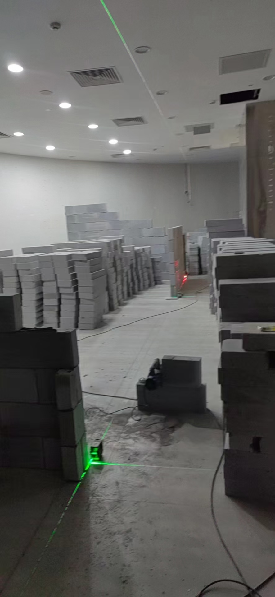 办公楼轻质砖隔墙场景